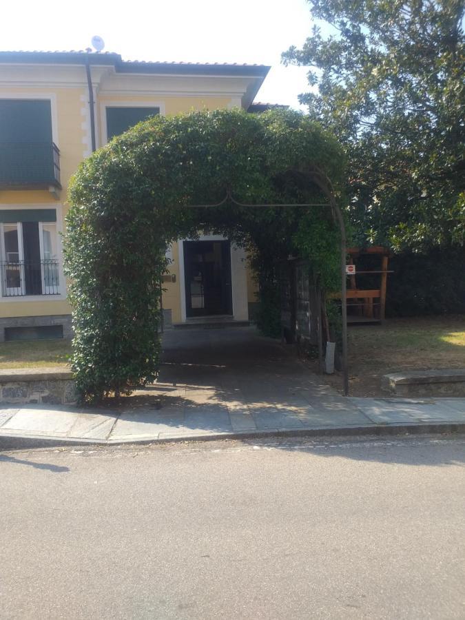 Casa Patrone Appartamento Luigi Nebbiuno Eksteriør bilde
