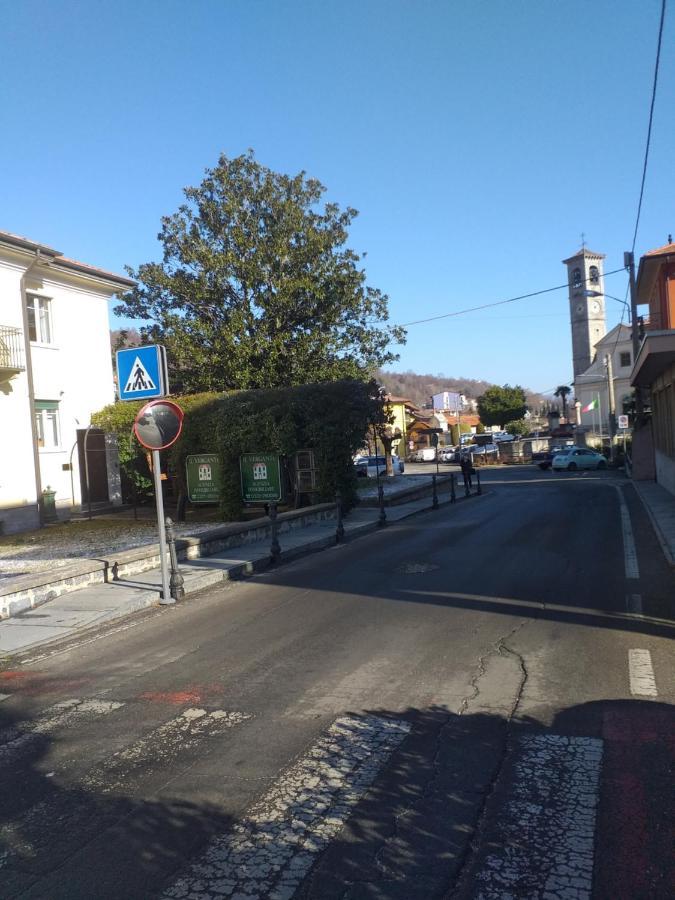 Casa Patrone Appartamento Luigi Nebbiuno Eksteriør bilde